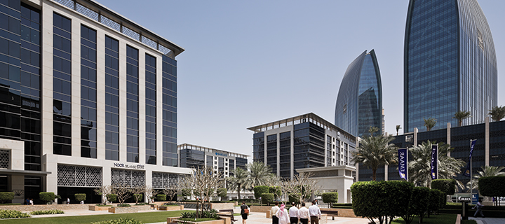 Bd Boulevard Plaza